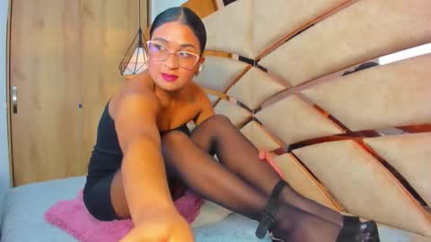 PARKER  online show from December 17, 7:09 pm