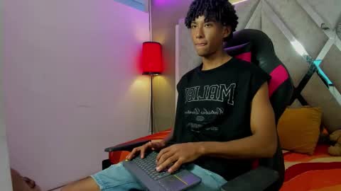 Snapshot of parzival_wt chatting on February 3, 7:41 pm PARZIVAL online show from February 3, 7:41 pm