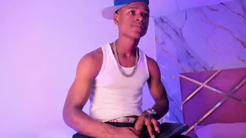 passion_black_ online show from April 17, 6:55 pm