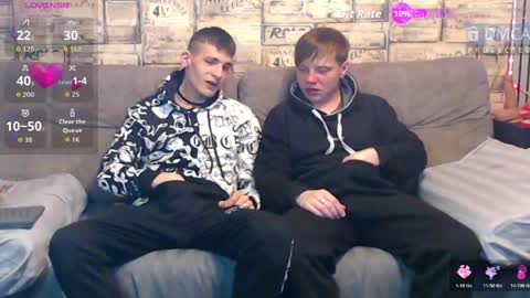 Max tall dark-haired guy with tattoos and Phil blond-haired online show from March 30, 1:50 am