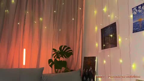 Call me Miss Alice Careful Passion Queen online show from January 7, 9:50 am