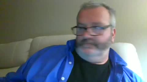 passporttraveler1 online show from October 17, 12:47 am