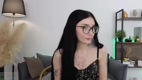 Patricia online show from November 9, 2:48 pm