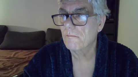Snapshot of patrick5275 chatting on December 6, 6:26 am patrick5275 online show from December 6, 6:26 am
