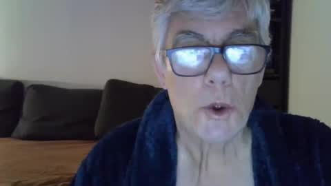 Snapshot of patrick5275 chatting on December 7, 6:54 am patrick5275 online show from December 7, 6:54 am