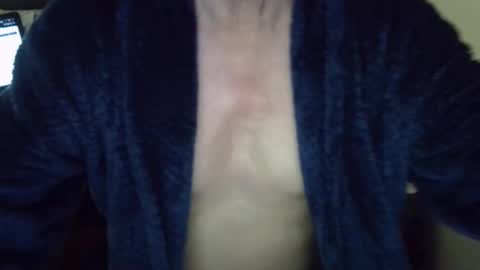 Snapshot of patrick5275 chatting on December 10, 7:05 am patrick5275 online show from December 10, 7:05 am