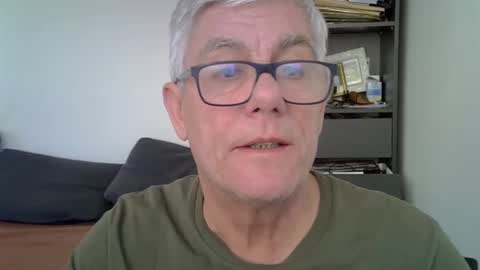 Snapshot of patrick5275 chatting on December 30, 9:59 am patrick5275 online show from December 30, 9:59 am