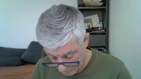 Snapshot of patrick5275 chatting on December 30, 1:58 pm patrick5275 online show from December 30, 1:58 pm