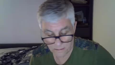 Snapshot of patrick5275 chatting on January 4, 10:34 pm patrick5275 online show from January 4, 10:34 pm