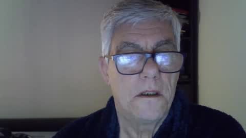 Snapshot of patrick5275 chatting on January 5, 6:46 am patrick5275 online show from January 5, 6:46 am