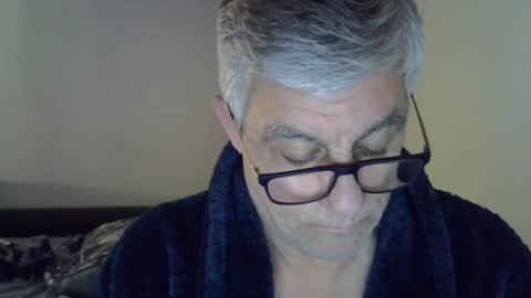 Snapshot of patrick5275 chatting on January 7, 6:38 am patrick5275 online show from January 7, 6:38 am