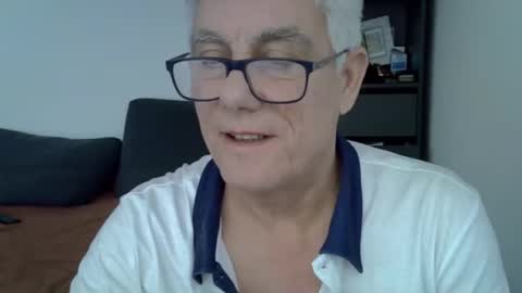 Snapshot of patrick5275 chatting on January 18, 2:55 pm patrick5275 online show from January 18, 2:55 pm
