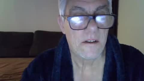 Snapshot of patrick5275 chatting on January 22, 6:31 am patrick5275 online show from January 22, 6:31 am