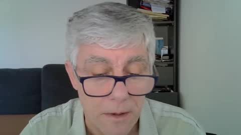 Snapshot of patrick5275 chatting on February 10, 9:36 am patrick5275 online show from February 10, 9:36 am