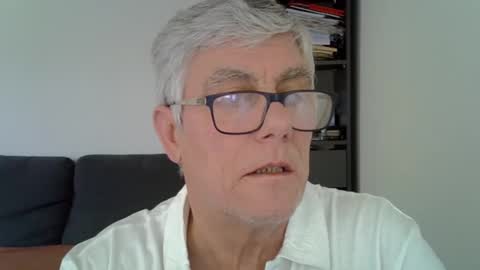 Snapshot of patrick5275 chatting on February 18, 12:49 pm patrick5275 online show from February 18, 12:49 pm