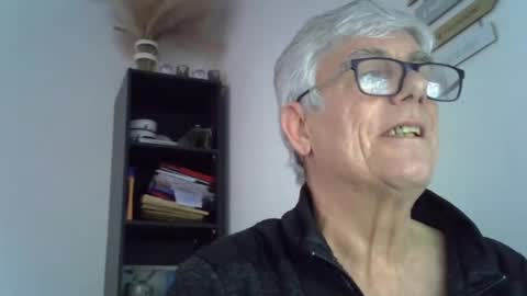 Snapshot of patrick5275 chatting on March 1, 4:54 pm patrick5275 online show from March 1, 4:54 pm