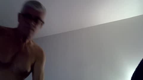 Snapshot of patrick5275 chatting on September 16, 10:00 pm patrick5275 online show from September 16, 10:00 pm