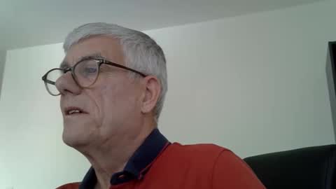 Snapshot of patrick5275 chatting on October 12, 12:26 pm patrick5275 online show from October 12, 12:26 pm