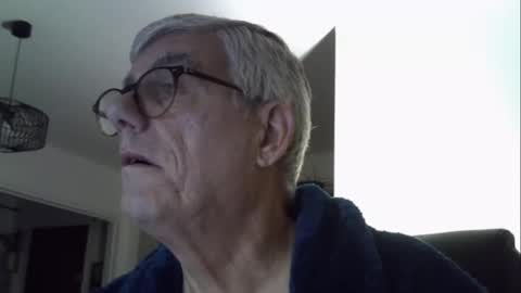 Snapshot of patrick5275 chatting on October 24, 4:42 am patrick5275 online show from October 24, 4:42 am
