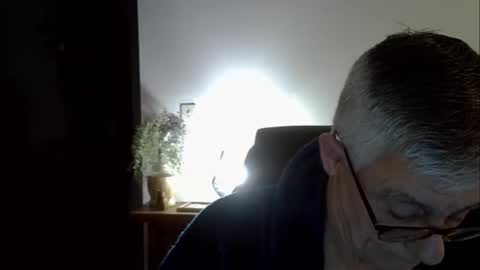 Snapshot of patrick5275 chatting on February 10, 5:44 am patrick5275 online show from February 10, 5:44 am