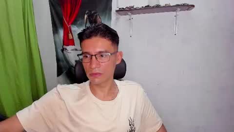 EDUAR Independent model online show from July 23, 1:19 am