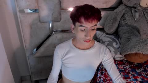 Snapshot of patrik_12 chatting on February 19, 4:01 am patrik online show from February 19, 4:01 am