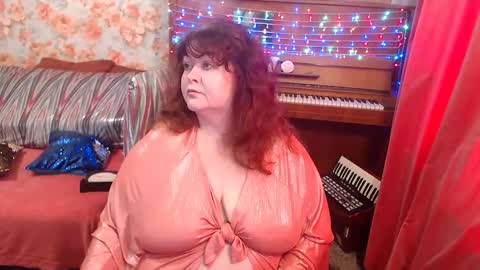 Snapshot of patsyorose chatting on February 17, 5:26 am PatsyORose online show from February 17, 5:26 am