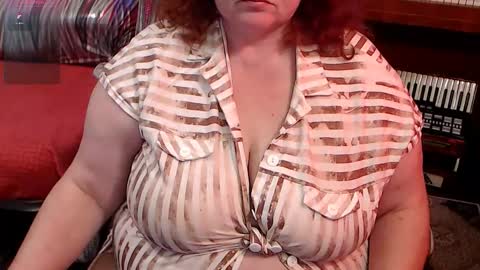 Snapshot of patsyorose chatting on February 24, 5:16 am PatsyORose online show from February 24, 5:16 am