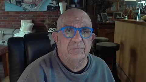 Snapshot of patvac chatting on June 22, 1:51 am patvac online show from June 22, 1:51 am