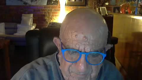 Snapshot of patvac chatting on June 30, 2:29 pm patvac online show from June 30, 2:29 pm
