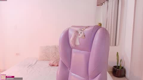 Sofa online show from February 19, 6:37 pm