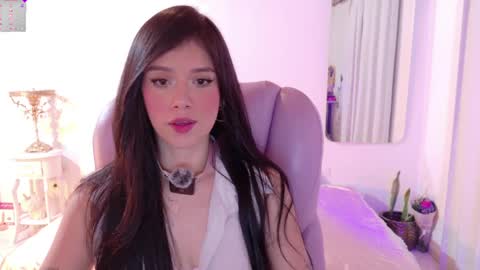 Sofa online show from April 8, 4:45 am