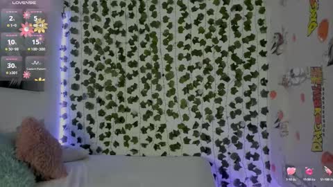 Snapshot of pau_delima__ chatting on February 21, 12:05 am paulina online show from February 21, 12:05 am