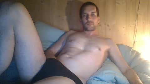 paueriwan online show from March 24, 11:21 pm