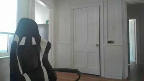 Snapshot of paul9333 chatting on February 1, 2:56 pm shy online show from February 1, 2:56 pm