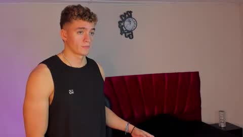 Paull George online show from November 11, 3:34 pm