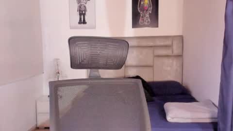 PAUL ROGER online show from December 18, 11:16 am