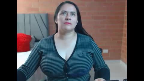 paula__117 online show from March 25, 8:26 pm