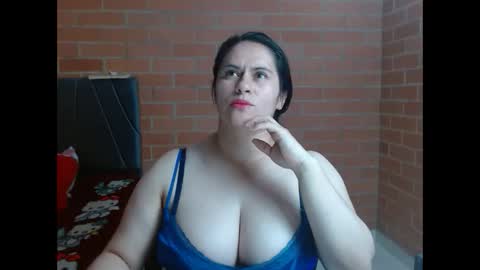 paula__117 online show from April 5, 7:22 pm