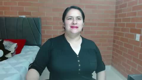 paula__117 online show from April 17, 8:56 pm