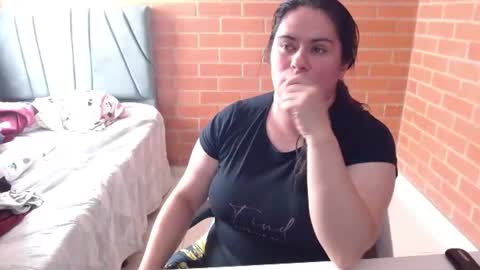 Snapshot of paula__117 chatting on July 31, 6:51 pm paula__117 online show from July 31, 6:51 pm