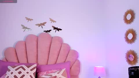 Paula   online show from February 5, 12:10 pm