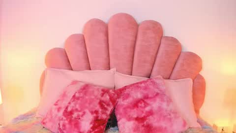 Paula   online show from March 17, 11:02 am