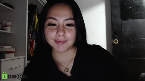 Snapshot of paula_torrez chatting on February 6, 11:26 pm paula_torrez online show from February 6, 11:26 pm