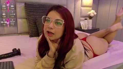 Snapshot of paulavegaa chatting on February 18, 12:12 pm Paula online show from February 18, 12:12 pm