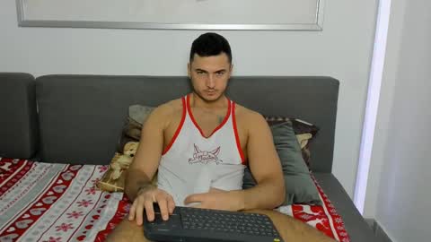 Snapshot of paulblack021 chatting on March 5, 9:48 pm paulblack021 online show from March 5, 9:48 pm