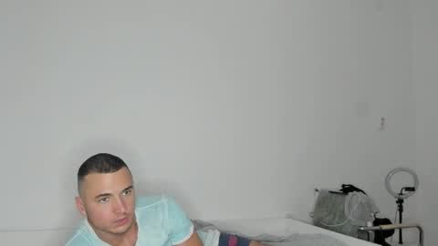 paulblack021 online show from November 11, 5:24 pm