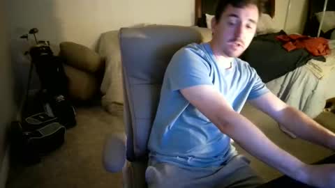 Snapshot of pauldemonte chatting on April 30, 11:05 am pauldemonte online show from April 30, 11:05 am