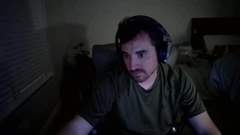 Snapshot of pauldemonte chatting on May 23, 10:30 am pauldemonte online show from May 23, 10:30 am