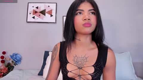 Pau online show from May 12, 12:24 pm